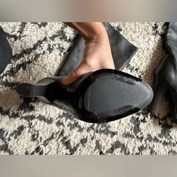 New Dolce and Gabbana leather boots. - Picture 9 of 13